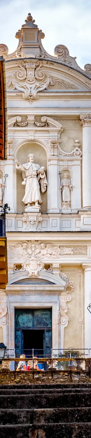 Schlendere durch die Gassen von Genua